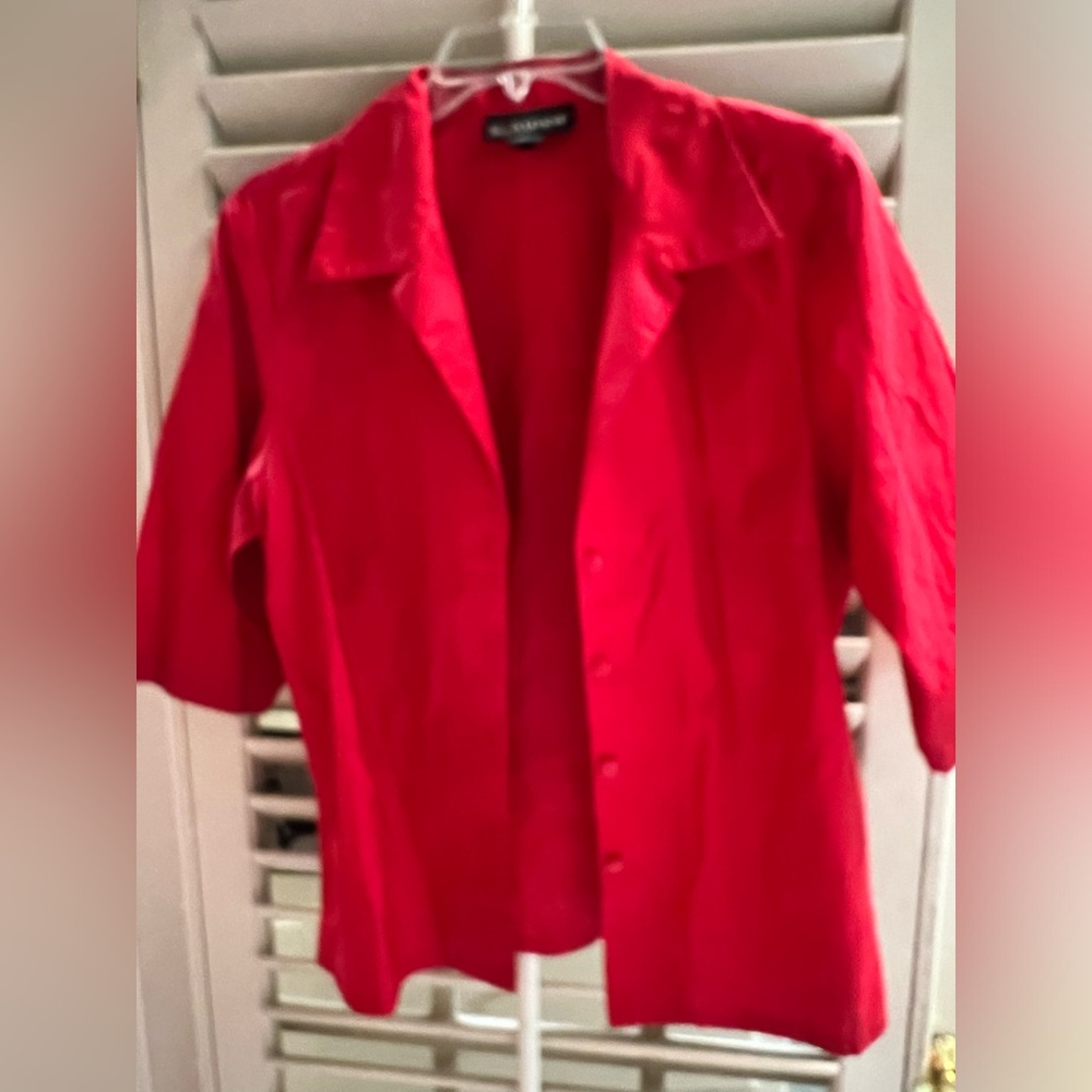 Company Ellen Tracy Red Silk Blouse Size 8 Vintage, I think it runs small